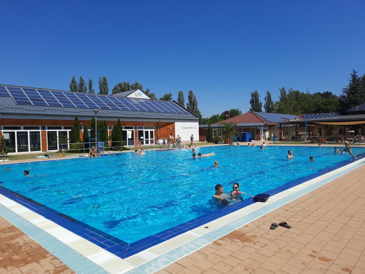 Csengő Vendégház Kiskoros Extérieur photo